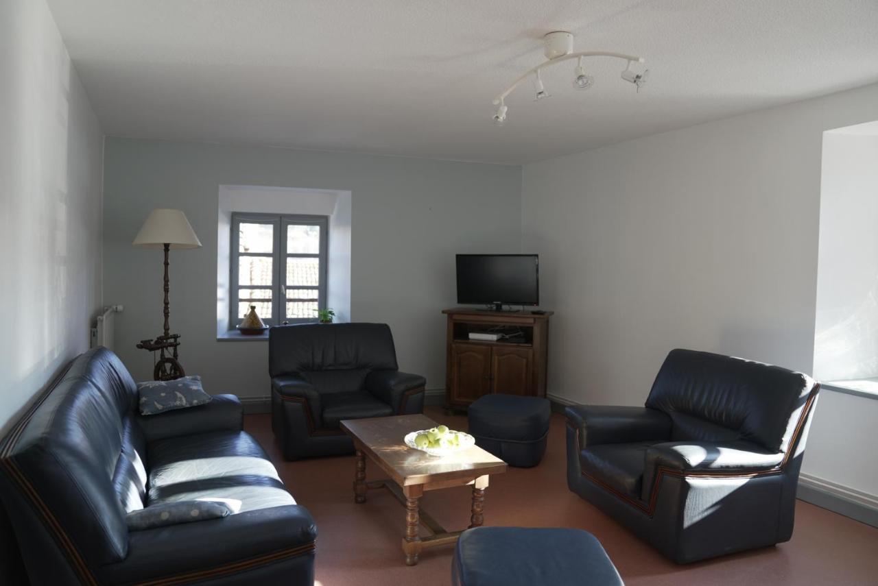 Appartement Spacieux Au Pied Des Pistes Chalmazel-Jeansagniere Buitenkant foto