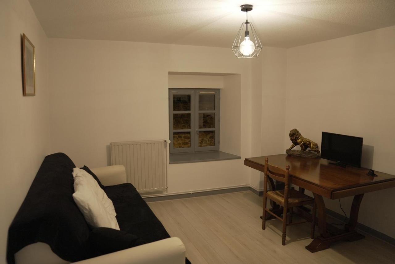 Appartement Spacieux Au Pied Des Pistes Chalmazel-Jeansagniere Buitenkant foto