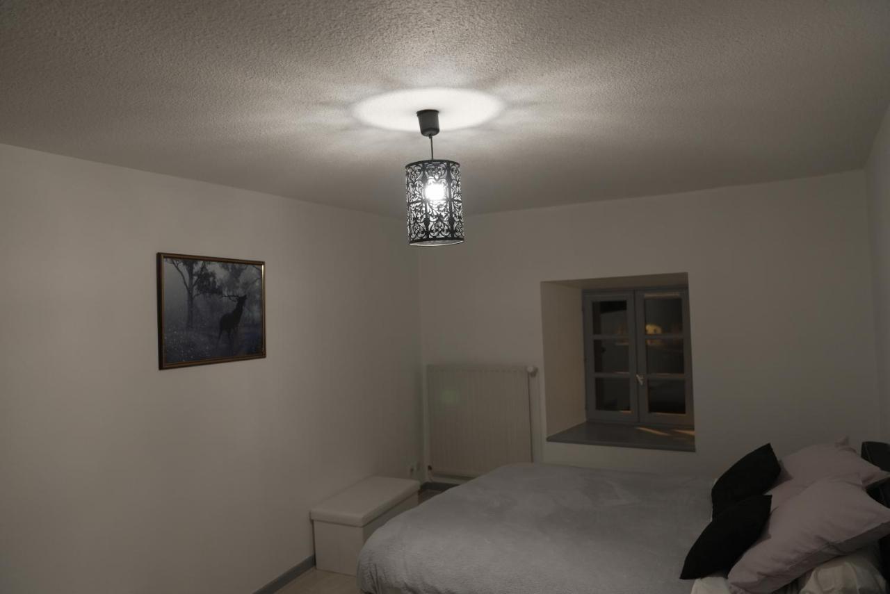 Appartement Spacieux Au Pied Des Pistes Chalmazel-Jeansagniere Buitenkant foto